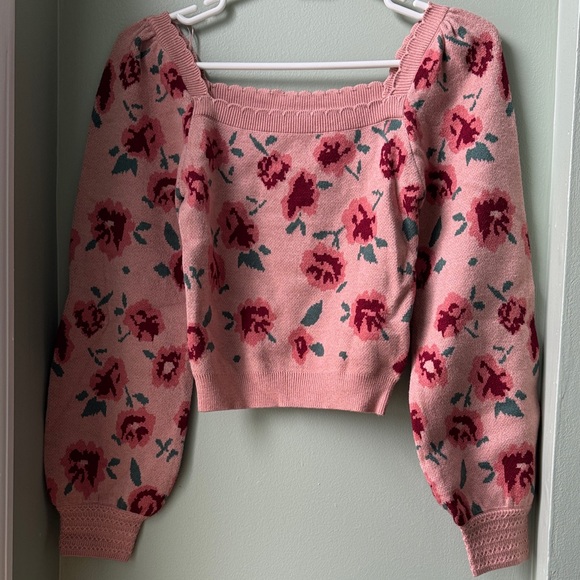Willow & Wind Sweaters - NWT Cropped Pink Floral Off-Shoulder Puff Sleeve Sweater XS